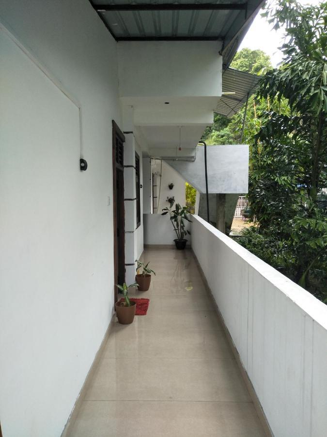 Green Cage Hotel & Restaurant Ella Bagian luar foto