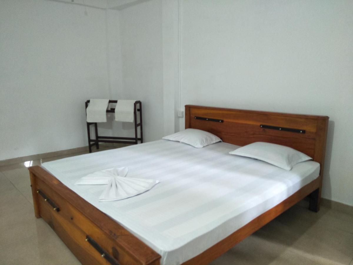 Green Cage Hotel & Restaurant Ella Bagian luar foto