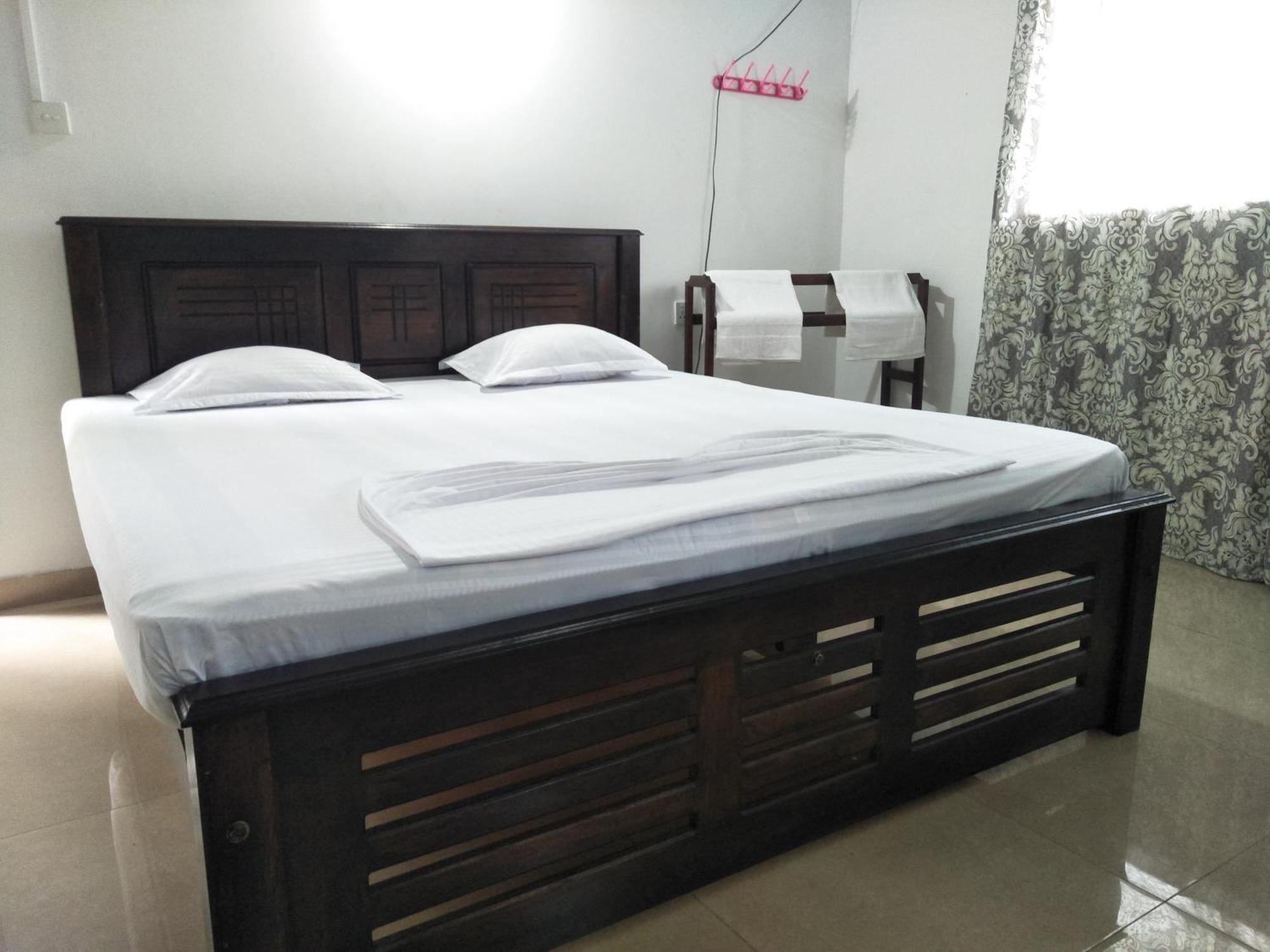 Green Cage Hotel & Restaurant Ella Bagian luar foto