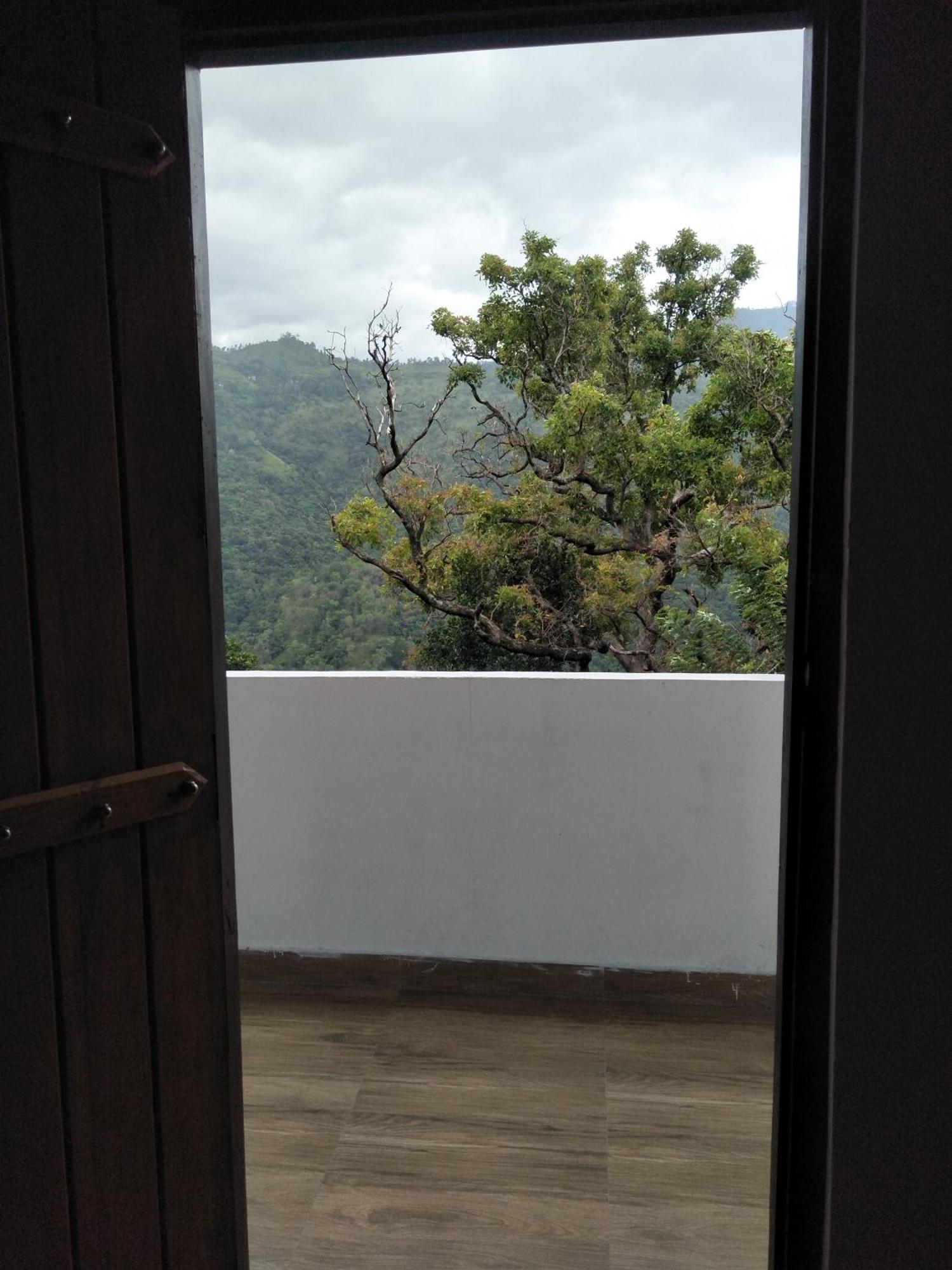 Green Cage Hotel & Restaurant Ella Bagian luar foto